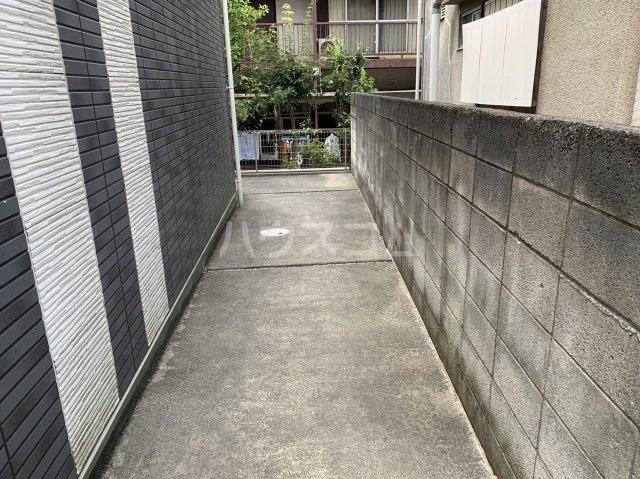 28/29 エントランス