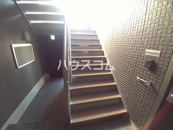 2/4 エントランス