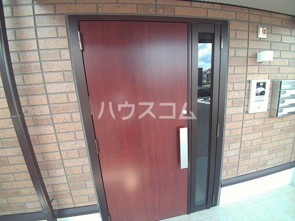 21/30 エントランス