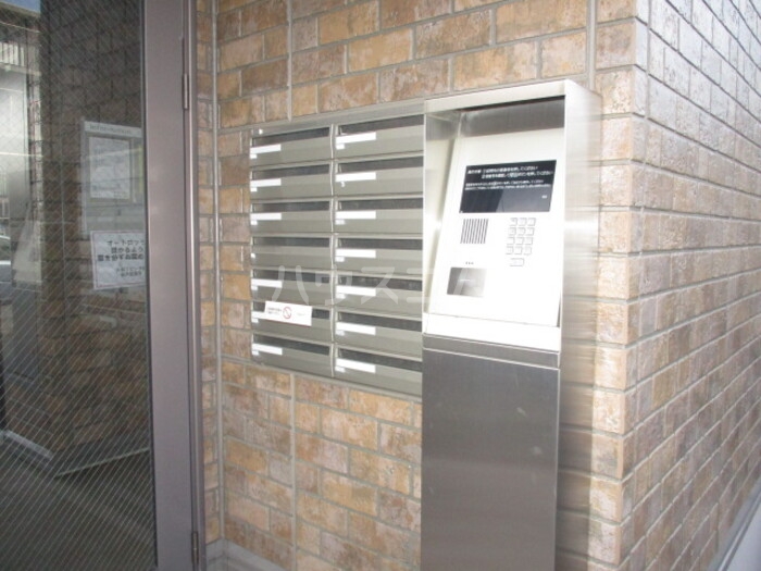 18/20 エントランス