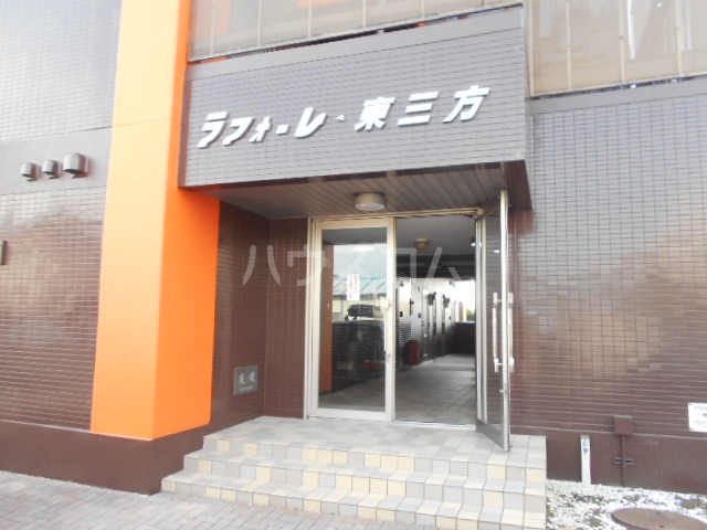 15/21 エントランス