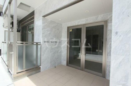 16/26 エントランス