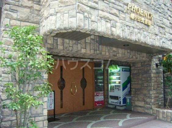 24/29 エントランス