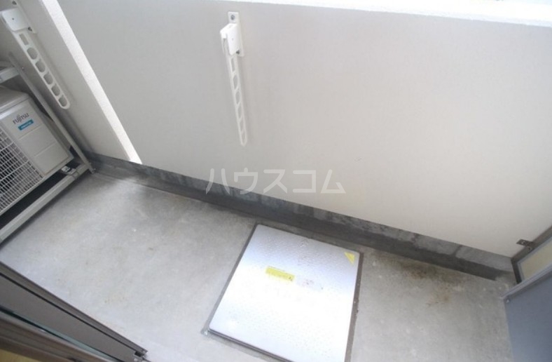 19/27 バルコニー