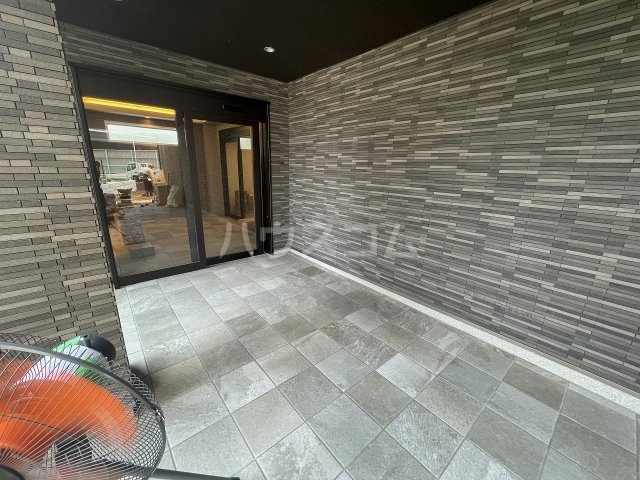 16/26 エントランス