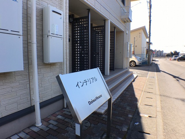 20/27 エントランス