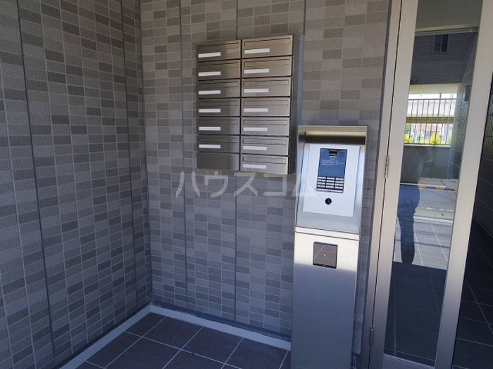 23/26 エントランス