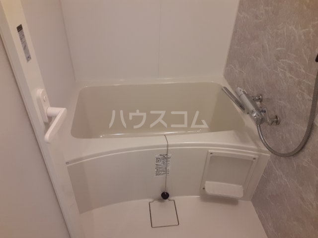 13/30 浴室