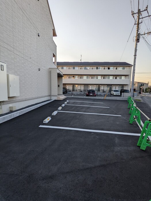 20/28 駐車場