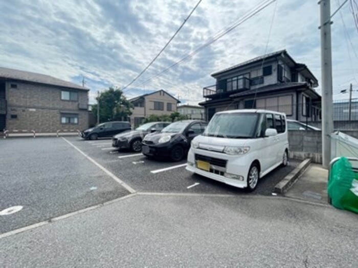 15/15 駐車場
