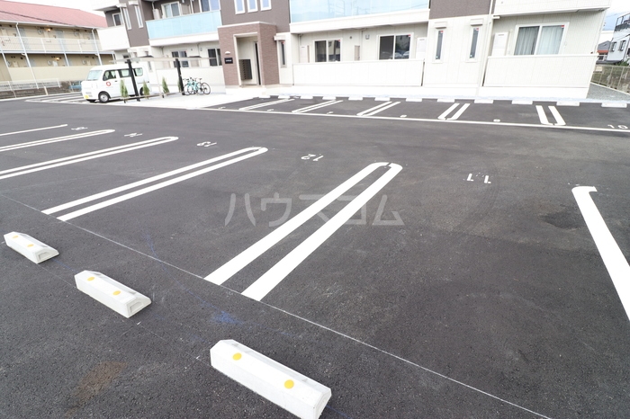 24/28 駐車場