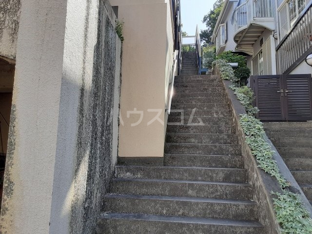 21/29 エントランス