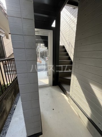 3/4 エントランス