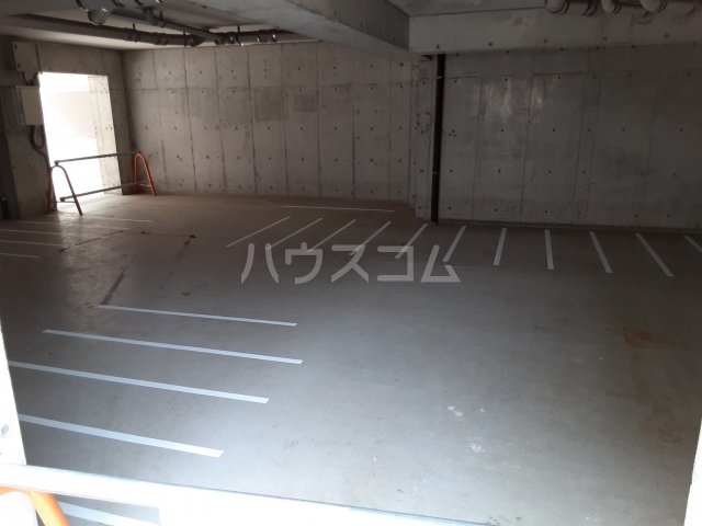 26/30 駐車場