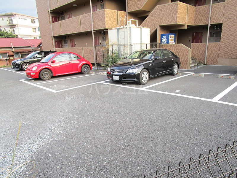 14/15 駐車場