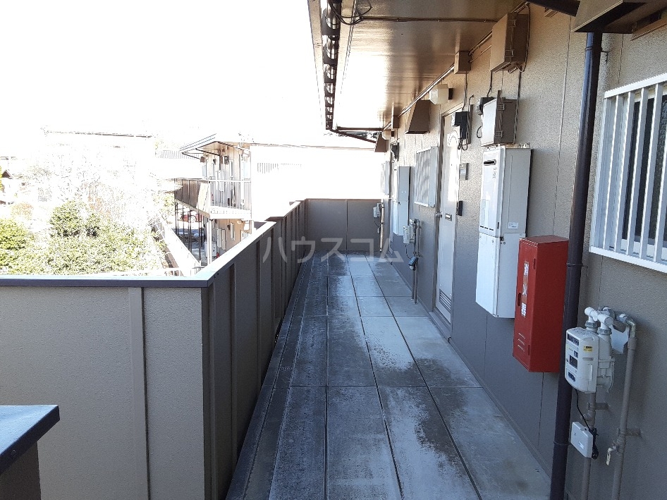 20/30 エントランス