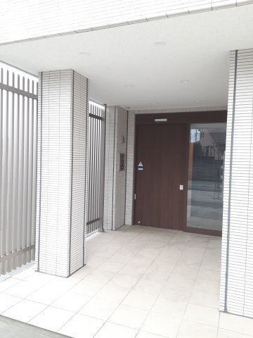 25/30 エントランス