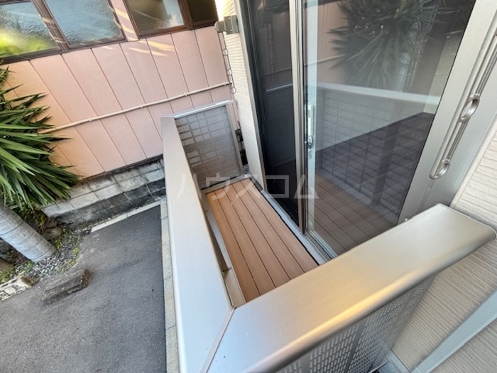 17/23 バルコニー