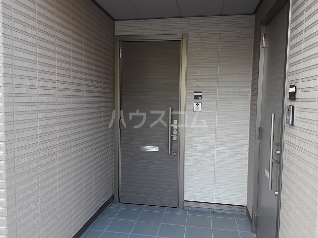 22/30 エントランス