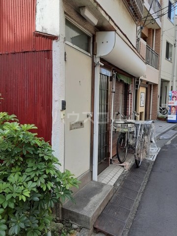 25/30 エントランス