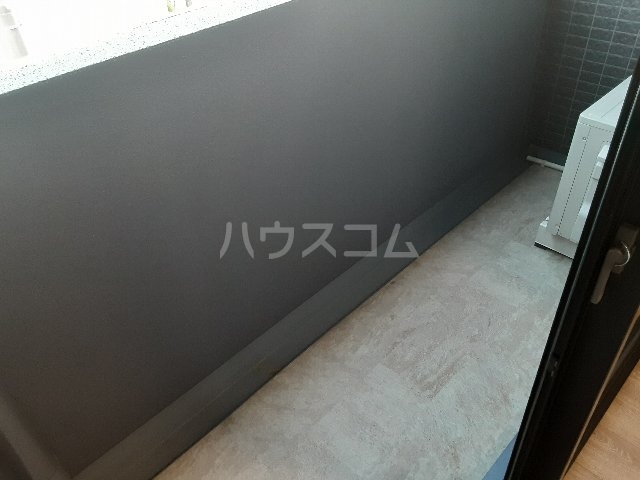 19/28 バルコニー