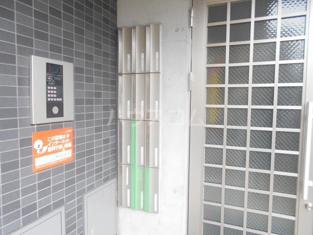 20/30 エントランス