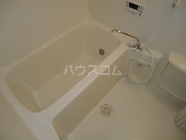 13/30 浴室