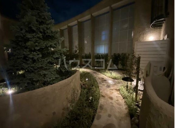 14/17 エントランス
