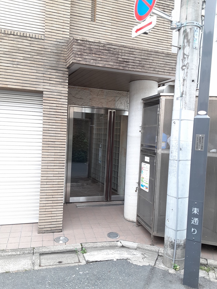2/3 エントランス