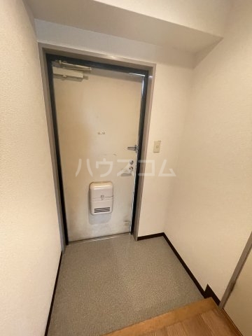 13/30 玄関