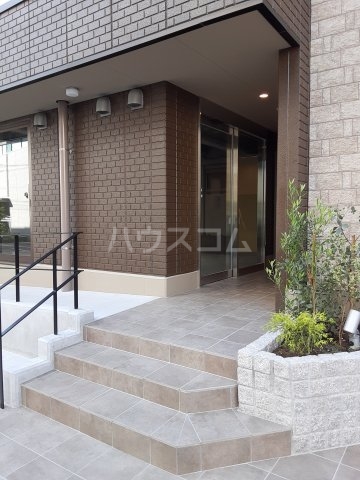 3/4 エントランス