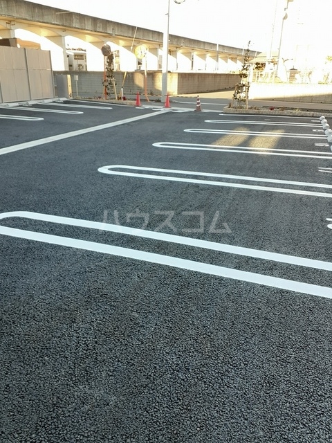 23/30 駐車場