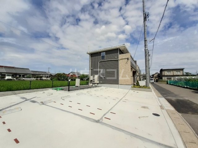 22/28 駐車場