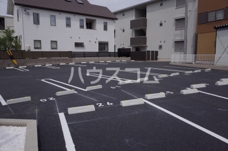 16/27 駐車場