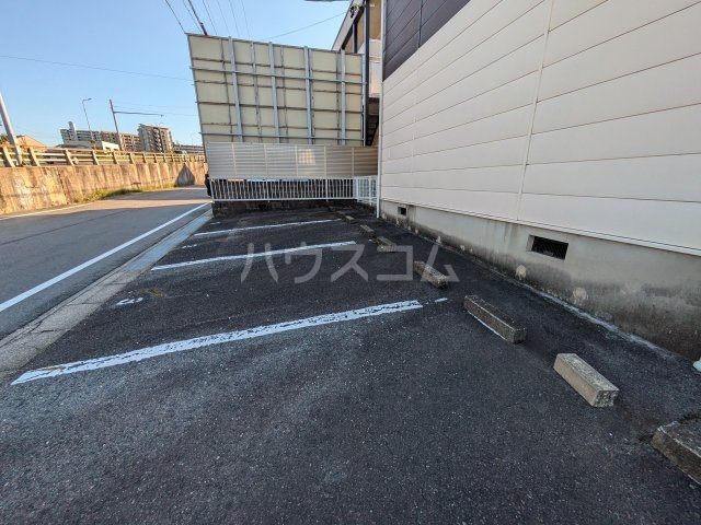 26/30 駐車場