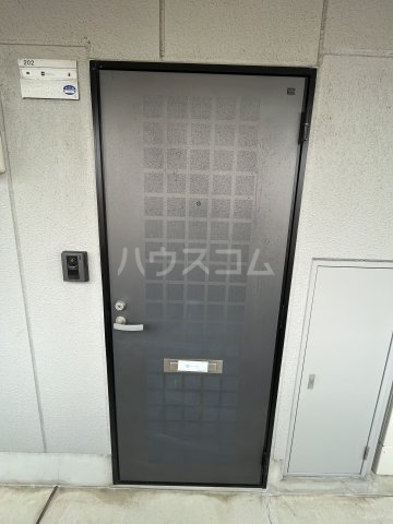 19/30 エントランス