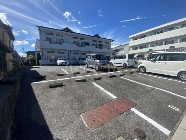 26/30 駐車場
