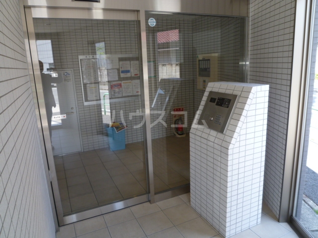 25/30 エントランス