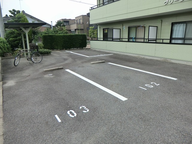 22/30 駐車場