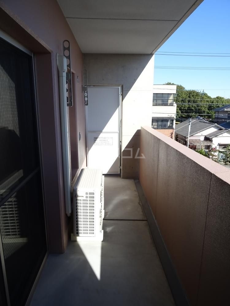 13/25 バルコニー