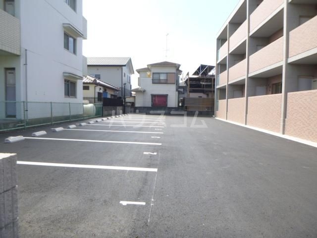 17/25 駐車場