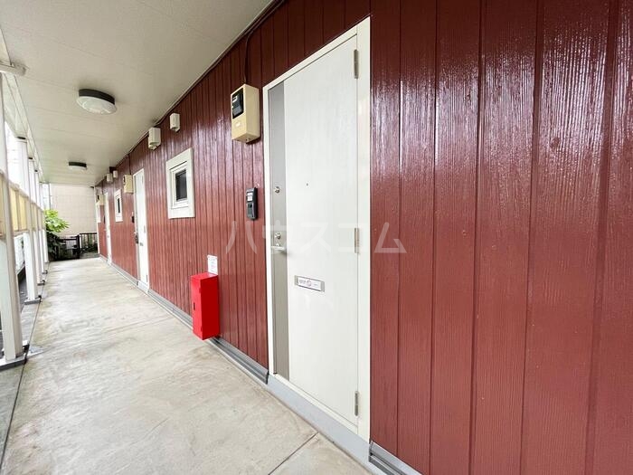 18/25 エントランス