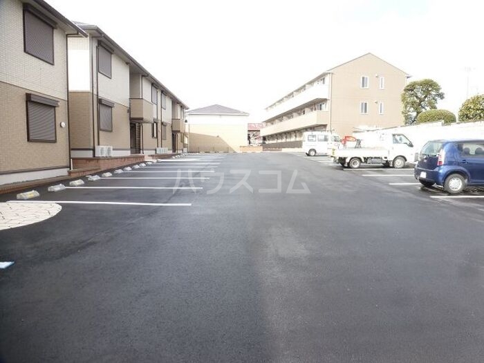 17/25 駐車場