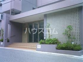 24/30 エントランス