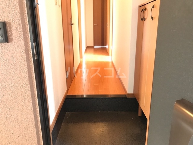 13/30 玄関
