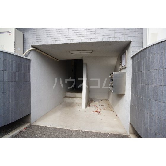 17/22 エントランス