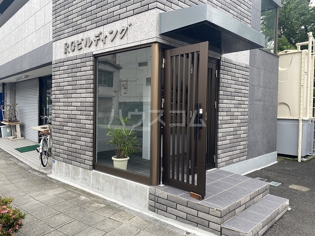 3/3 エントランス