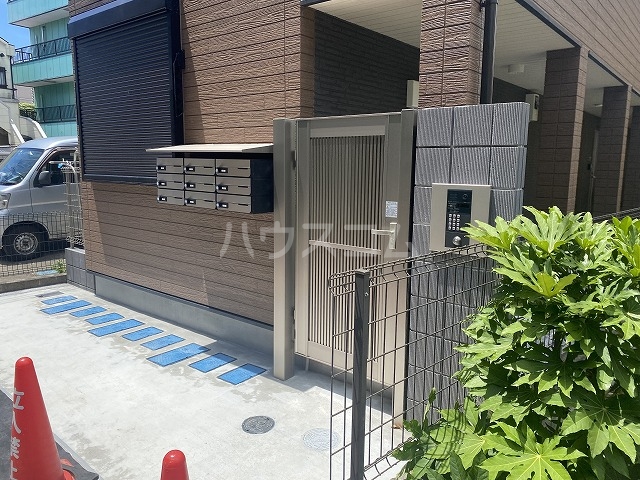 3/3 エントランス