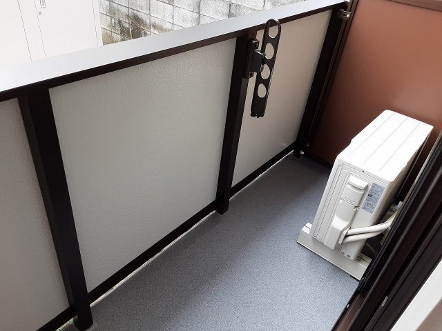 18/25 バルコニー