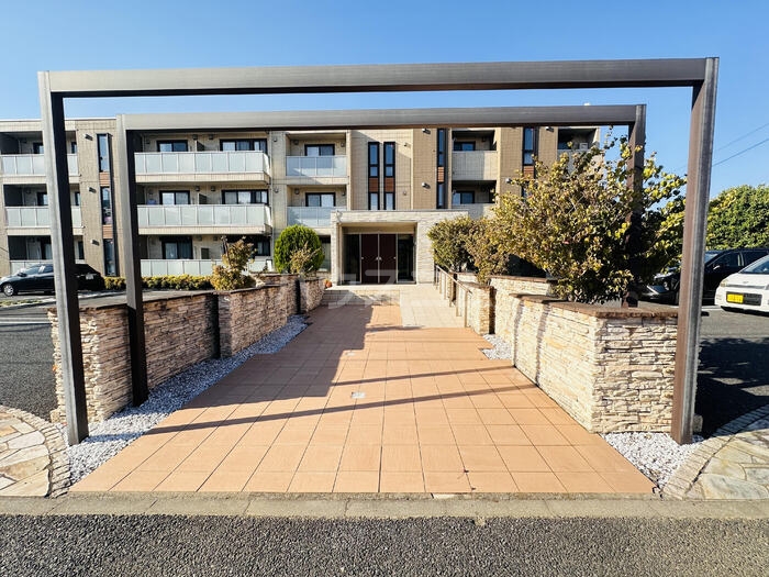 15/18 エントランス